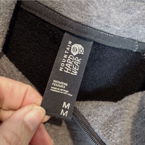 Mountain Hardwear pullover top - Picture 4 of 6